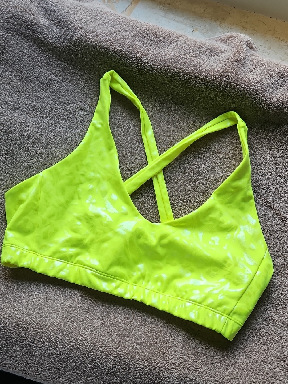 Carbon38 Sports Bra Takara Shine Neon Yellow Leopard Criss-cross Back, Med NWOT